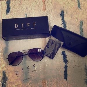DIFF CRUZ Sunglasses